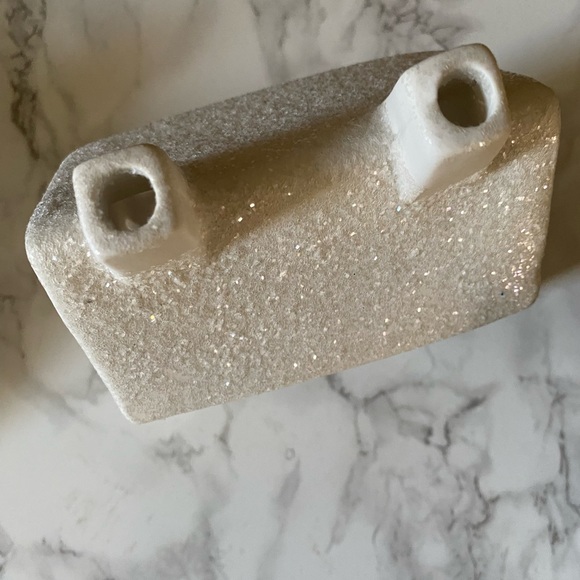 White ceramic house with glitter top. Use LED lights only . - Picture 3 of 10